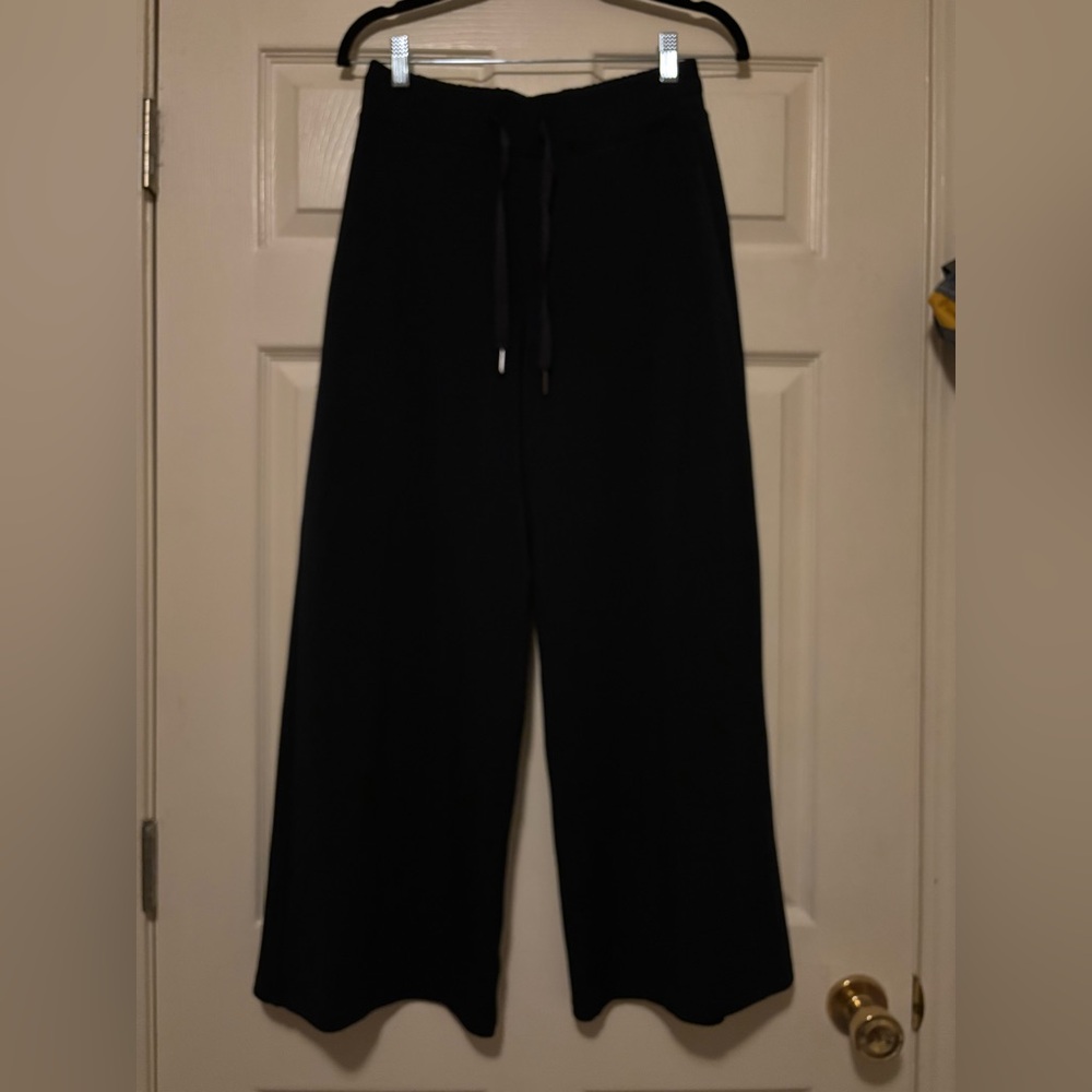 Spanx AirEssentials Wide Leg Pant - Picture 2 of 8